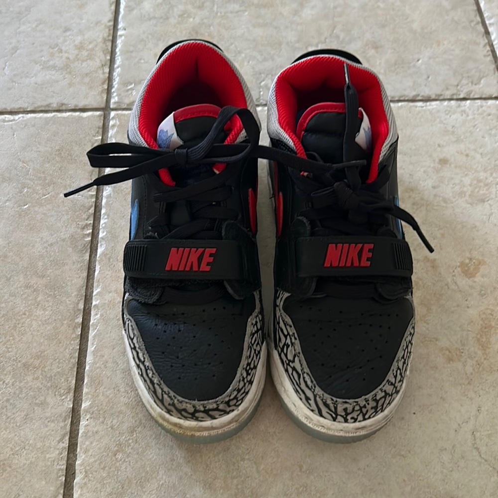 Nike big boys sneakers